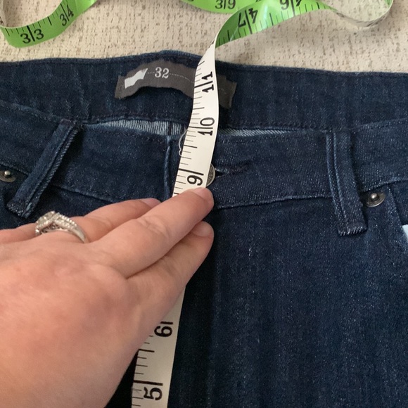 ☀️Levi jean shorts size 32☀️ - Picture 9 of 10